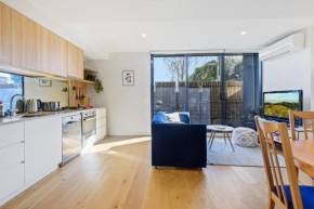 Cosy 1-Bed with Private Balcony By Showgrounds
